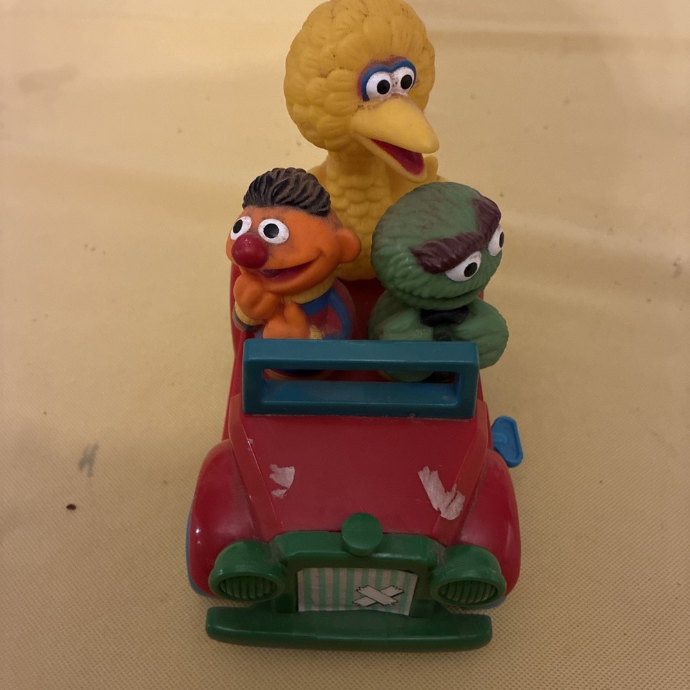 Vintage ILLCO Sesame Street Wind-Up Car with Big Bird, Oscar and Ernie Car